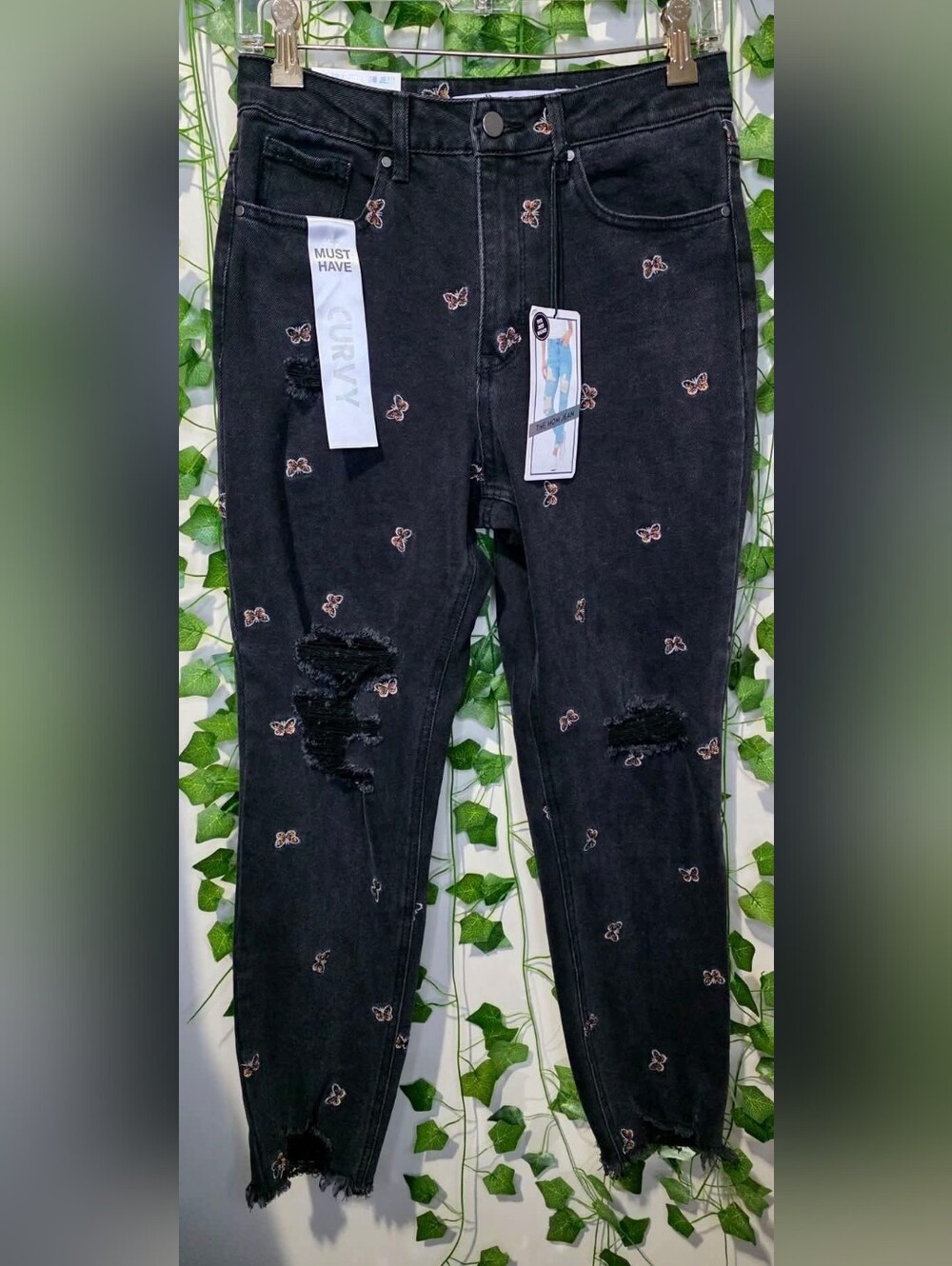 Sz 7/28 • Tinseltown • NWT✨️